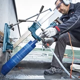 Kép 4/6 - Bosch GDB 180 WE gyémántfúrógép kofferben, 180mm, 2kW