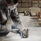 Kép 6/6 - Bosch GWS 18V-10 akkus sarokcsiszoló kofferben, 18V, 125mm (2db 5Ah akkuval és töltővel)