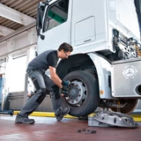 Kép 2/3 - Bosch GDS 18V-1000 akkus ütvecsavarozó kofferben, 18V (akku és töltő nélkül)