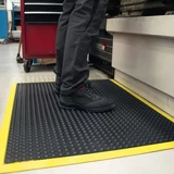Kép 2/2 - Coba Bubblemat gumi álláskönnyítő szőnyeg, 0.6x0.9m, fekete-sárga
