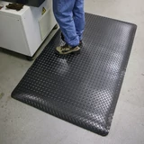 Kép 5/5 - Coba Deckplate álláskönnyítő szőnyeg, 0.9x18.3m, fekete