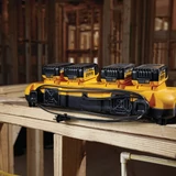 Kép 3/3 - DeWalt DCB104 XR univerzális akkumulátor gyorstöltő, 4 portos, 8A