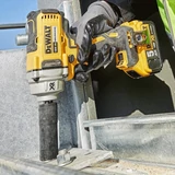 Kép 4/5 - DeWalt DCF894NT XR akkus ütvecsavarozó, 18V, 1/2&quot;, 447Nm (akku és töltő nélkül)
