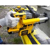 Kép 5/5 - DeWalt DCH275P2 XR akkus fúrókalapács, SDS-Plus, 18V, 2.1J (2db 5.0Ah akkuval és töltővel)