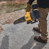 Kép 5/5 - DeWalt DCMBL562P1 Akkus kefementes lombfúvó 1x5.0Ah akkuval és töltővel