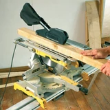 Kép 4/5 - DeWalt D27111 gérfűrész, 1.5kW, 305mm