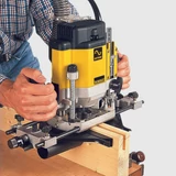 Kép 5/5 - DeWalt DW625EKT felsőmaró, 2kW, 6-12.7mm