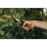 Kép 2/2 - Fiskars X-series P941 forgónyelű metszőolló, rávágó, jobbkezes, 2.4cm