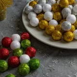 Kép 4/5 - Family karácsonyi gömb dísz, glitteres, polifoam golyók, 20 mm, 2 féle