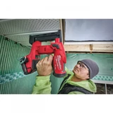 Kép 5/6 - Milwaukee M18 FNCS18GS-202X akkus tűzőgép 2x2.0Ah akkuval és töltővel