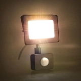 Kép 5/5 - Retlux RSL 246 LED reflektor érzékelővel, kül- és beltéri, nappali fehér, 800lm, 10W, 230V