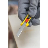 Kép 5/5 - Stanley FatMax tördelhető pengés kés pengeblokkolással 9mm