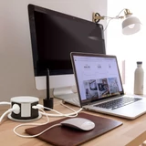 Kép 3/5 - Delight rejtett 3-as elosztó, kerek, 2db USB, ezüst
