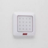 Kép 3/3 - Delight fali lámpa távirányítóval, 16LED, 12x12cm