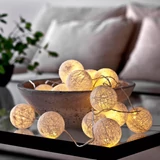Kép 2/4 - LED-es pamutgolyó fényfüzér - fehér
