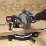 Kép 2/3 - MakitamlS100 Gérvágó Fűrész 255mm / 1500W
