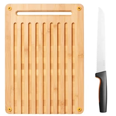 Fiskars Functional Form bambusz vágódeszka és kenyérvágó kés