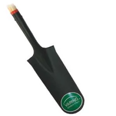 Ásó acél fejjel és lakozott keményfa nyéllel