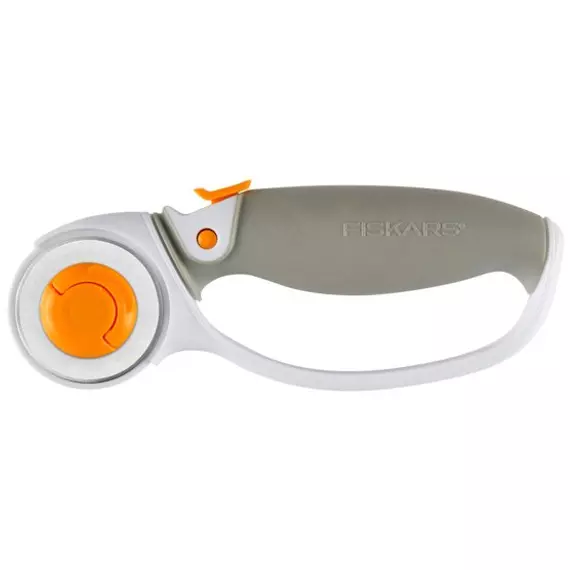 Fiskars görgős textilvágó, 45mm