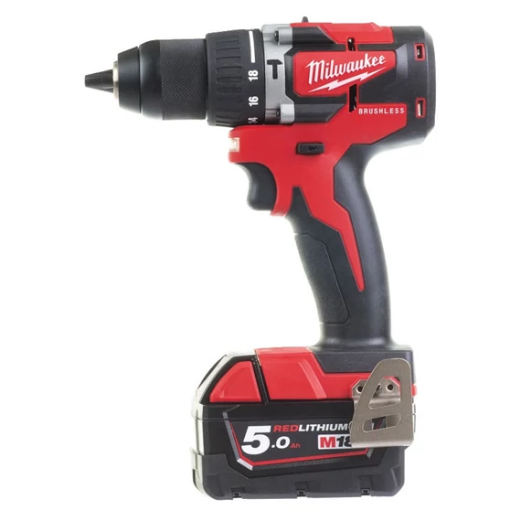 Milwaukee M18 CBLPD-502C akkus ütvefúró-csavarozó 2x5.0Ah akkuval és töltővel